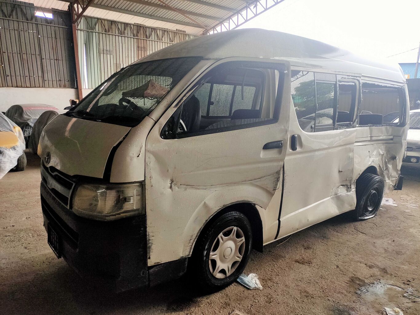2012 Toyota Hiace Van Wreck Pickles Auctions Buy Industrial Cars And Salvage